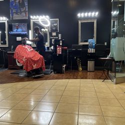The Grooming Lounge - Elliott my barber.