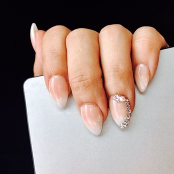 P--p a-d P----h - Ombré almond shape - Nail Salons Near Me - Chula Vista, California P--p a-d P----h - Ombré almond shape - Nail Salons Near Me - Chula Vista, California