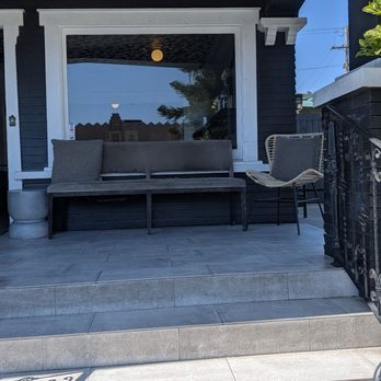 The Attic - Waiting area - Breakfast & Brunch Near Me - Long Beach, California