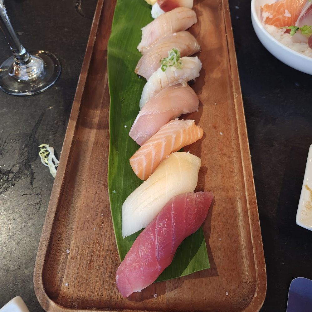 The Royal Lanai - Nigiri - Sushi Bars Near Me - Lihue, Hawaii