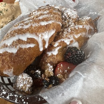 Huskey’s Kitchen - Harlem-Style Chicken and Waffles - Breakfast & Brunch Near Me - Decatur, Georgia Huskey’s Kitchen - Harlem-Style Chicken and Waffles - Breakfast & Brunch Near Me - Decatur, Georgia