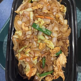 Asian Bites - Chicken chow fun - Asian Fusion Near Me - Rolling Hills Estates, California