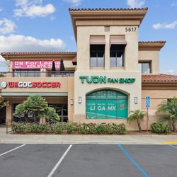 WeGotSoccer - Exterior - WeGotSoccer y TUDN Fan Shop