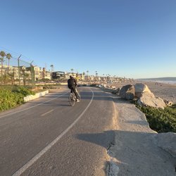Manhattan Beach Bike Path