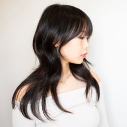 that 2016 layer haircut w/ bangs