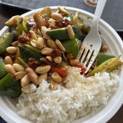 Golden Lotus - Kung pao chicken