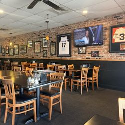 David's Pizza - Inside