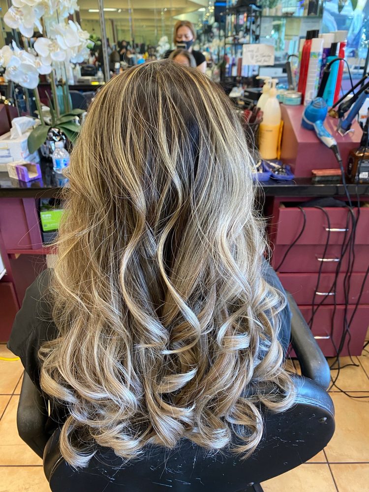 SALON 9 Updated September 2024 53 Photos & 58 Reviews 10142 S Hwy 6, Sugar Land, Texas