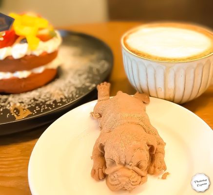 La Luna Tea and Dessert Bar by null