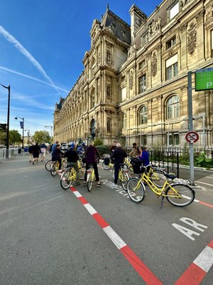 Le Peloton Café by null