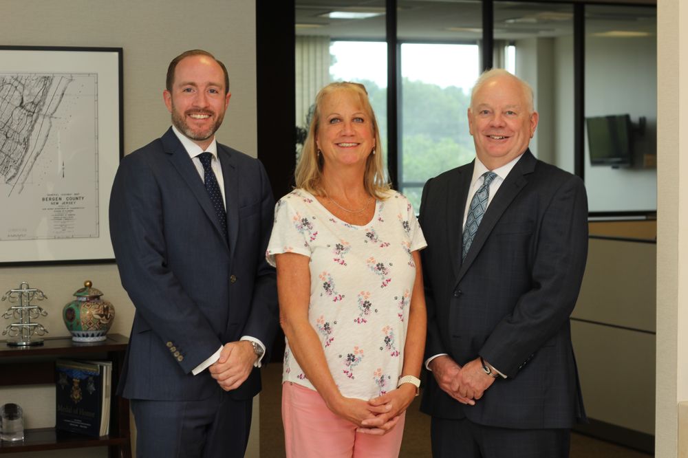 THE SIMMONS VAN DYK GROUP Paramus, New Jersey Financial Advising