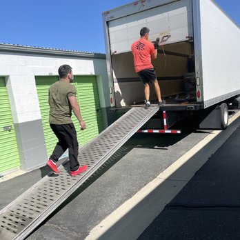 Eagle Star Moving - Movers Near Me - Burbank, California Eagle Star Moving - Movers Near Me - Burbank, California