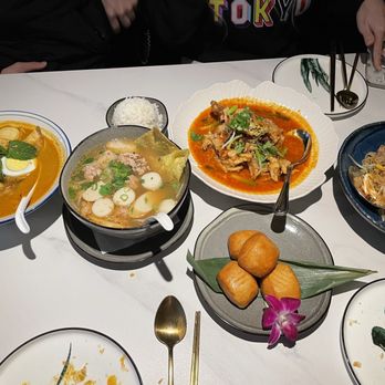 Southeast Impression - Pad Thai, Tom Yum, Chili Crab - Thai Near Me - Fairfax, Virginia