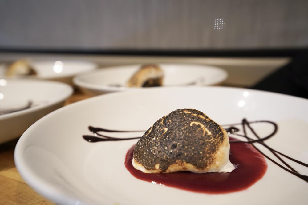 Donovan's Supperclub and Cocktails Logo