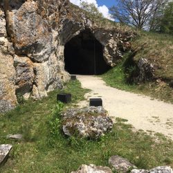 Archaeopark Vogelherd - Höhleneingang
