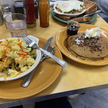 Patti's Sunrise Cafe - Make your own skillet - Breakfast & Brunch Near Me - Burr Ridge, Illinois Patti's Sunrise Cafe - Make your own skillet - Breakfast & Brunch Near Me - Burr Ridge, Illinois