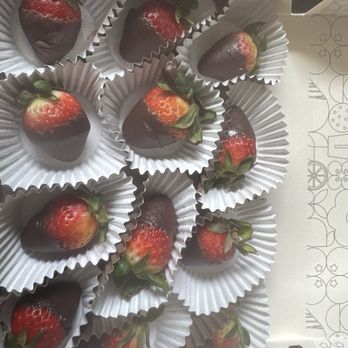 Edible Arrangements - Half dipped strawberries - Gift Shops Near Me - Fontana, California Edible Arrangements - Half dipped strawberries - Gift Shops Near Me - Fontana, California