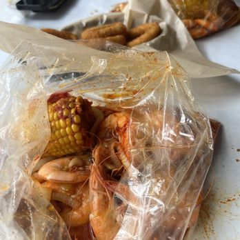Ragin' Crawfish - Cajun/Creole Near Me - Oxnard, California