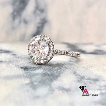 Atum Jewelry Studio - In Irvine, CA. Tel: (949) 402-8478 Classic halo engagement ring - Jewelry Near Me - Irvine, California
