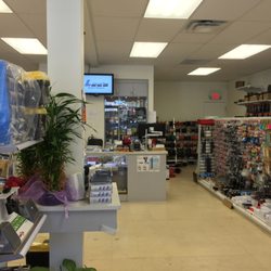 Lee's Electronic Components - Inside of store~