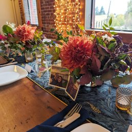 Floral arrangements by Emerald Petals