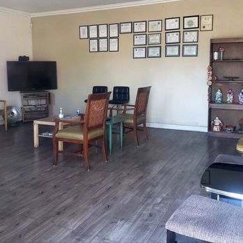 Mr D's Automotive - Waiting area! ‍ - Auto Repair Near Me - Santa Ana, California