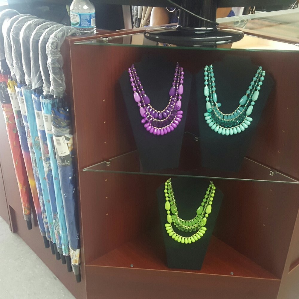Bella Tu Boutique - How awesome are these? #popofcolor - Used, Vintage & Consignment Near Me - Virginia Beach, Virginia