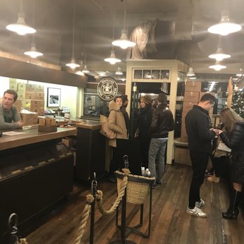 Starbucks - Coffee & Tea Near Me - Seattle, Washington