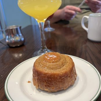 Sadelle's - Honey Bun. Absolutely delicious! - Breakfast & Brunch Near Me - Las Vegas, Nevada