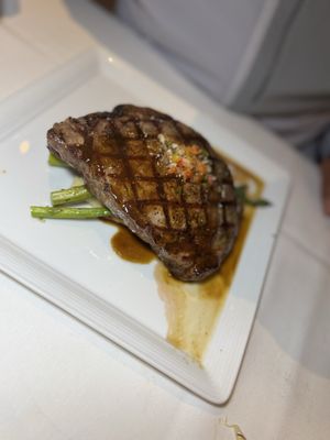 Roy's Restaurant by null