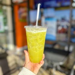 Avian Fresh Drinking Water - Fresh sugarcane juice