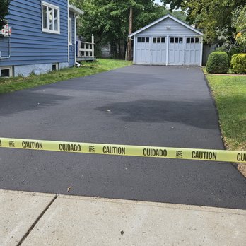 Driveway Contractor LLC - Asphalt driveway - General Contractors Near Me - Wamnaque, New Jersey Driveway Contractor LLC - Asphalt driveway - General Contractors Near Me - Wamnaque, New Jersey