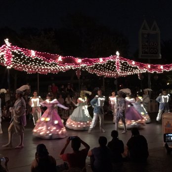 The Main Street Electrical Parade - Festivals Near Me - Anaheim, California