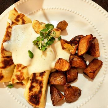 SixtyTwo MarcKet - Savory crepe - New American Near Me - Wailuku, Hawaii