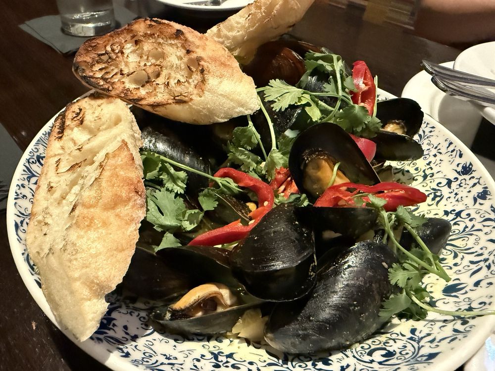 YaYa's Euro Bistro