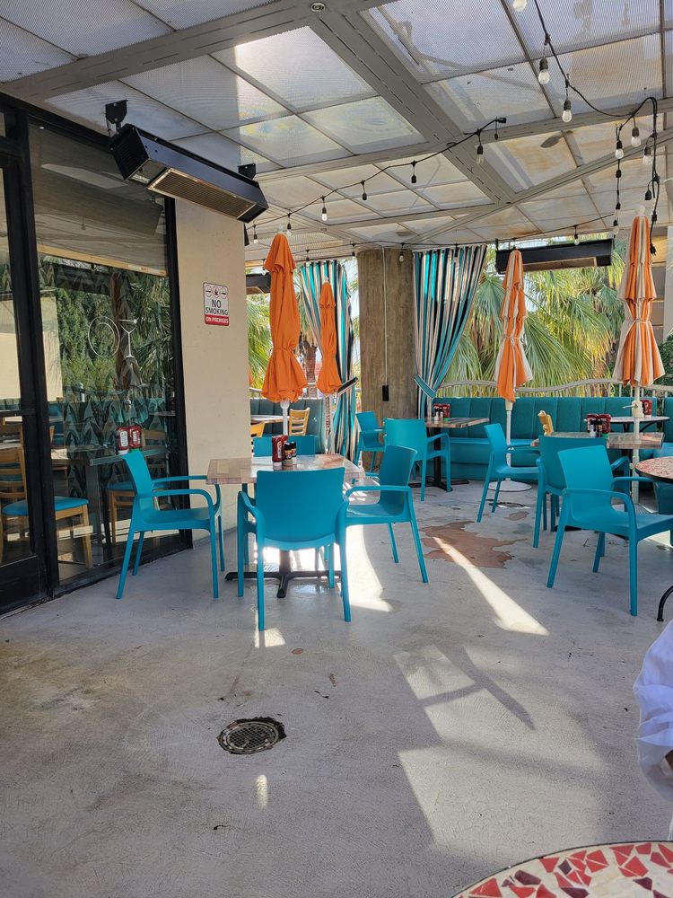 Bongo Johnny's Patio Bar & Grill