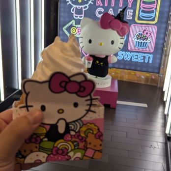 Hello Kitty Cafe - Hello Kitty Taiyaki - Themed Cafes Near Me - Las Vegas, Nevada Hello Kitty Cafe - Hello Kitty Taiyaki - Themed Cafes Near Me - Las Vegas, Nevada