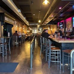 Peddlers Pizza Pub