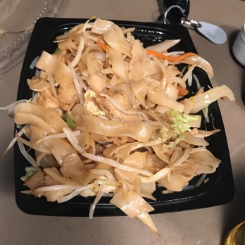 JJ's Bistro - a plate of food on a table - Chinese Near Me - Denver, Colorado JJ's Bistro - a plate of food on a table - Chinese Near Me - Denver, Colorado