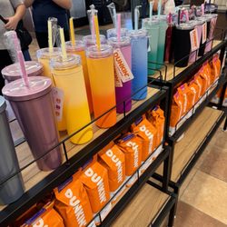 Dunkin' - Cups and Coffee
