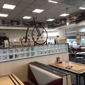 Truett's Grill - New American Near Me - McDonough, Georgia