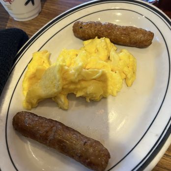 Mimi's Cafe - Eggs & sausage - American Near Me - Arlington, Texas Mimi's Cafe - Eggs & sausage - American Near Me - Arlington, Texas