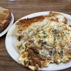Alexandris Restaurant - Deluxe Omelette, home fries and rye toast