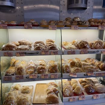 New Cameron Bakery - Bakeries Near Me - Chinatown, New York