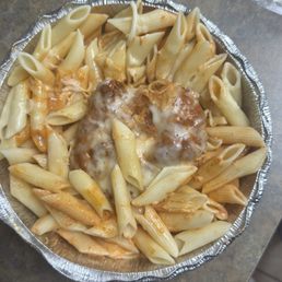 Penna with vodka sauce and chicken pasta Penna with vodka sauce and chicken pasta