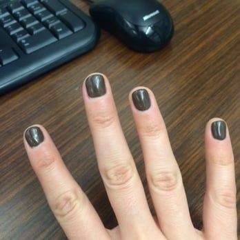 Glamorosa! Salon & Spa - 4 days in on a shellac mani- looking good!! - Hair Salons Near Me - Milwaukee, Wisconsin Glamorosa! Salon & Spa - 4 days in on a shellac mani- looking good!! - Hair Salons Near Me - Milwaukee, Wisconsin