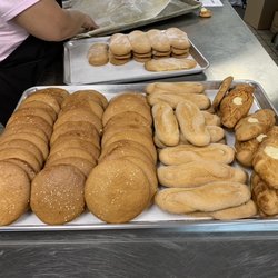 Nena's Bakery - Easy to find where Pizza Hut used to be