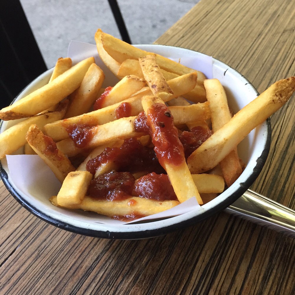 Butcher & Sons - Fries with house ketchup. Not that great.  Somewhat tasteless. I'd skip them next time. - Burgers Near Me - México, D.F., DIF