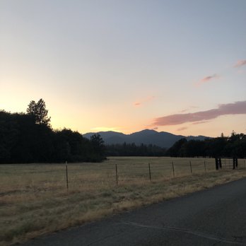 Timberjack Lodge - Sunset view across the road - Hotels Near Me - Hayfork, California Timberjack Lodge - Sunset view across the road - Hotels Near Me - Hayfork, California