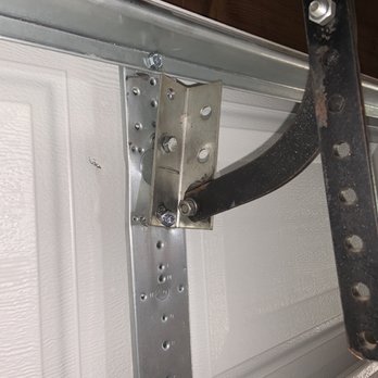 BSD Garage Doors - Shitty job - Garage Door Services Near Me - Naperville, Illinois BSD Garage Doors - Shitty job - Garage Door Services Near Me - Naperville, Illinois